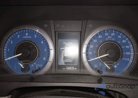 2017 Toyota Sienna Xle 8 Passenger z USA, uszkodzony, nr VIN 5TDYZ3DC1HS829912